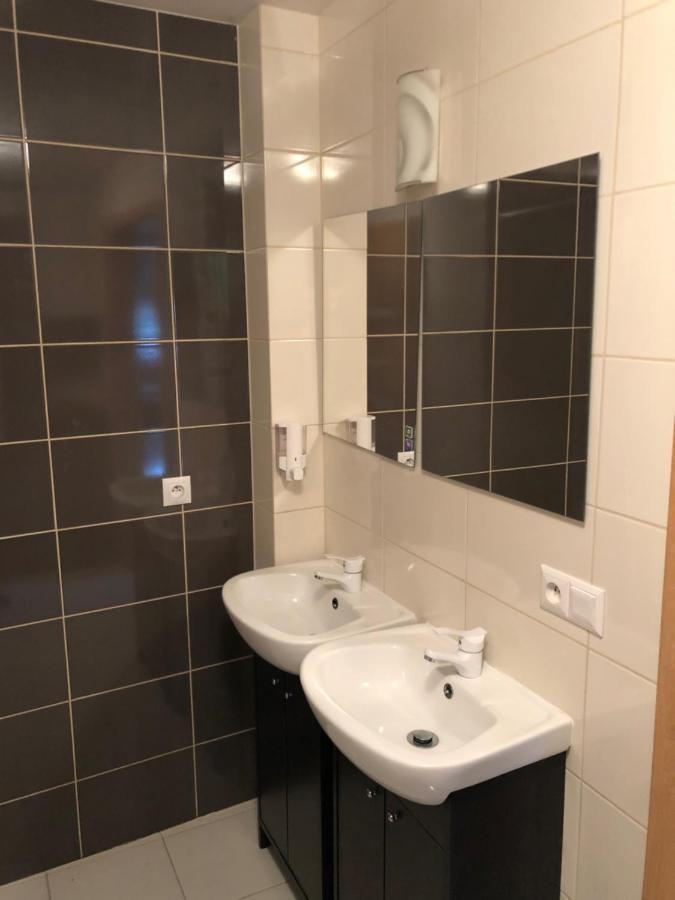 Hgs Home Noclegi Pracownicze Parking , Lazienki Гожув-Велькопольски Экстерьер фото