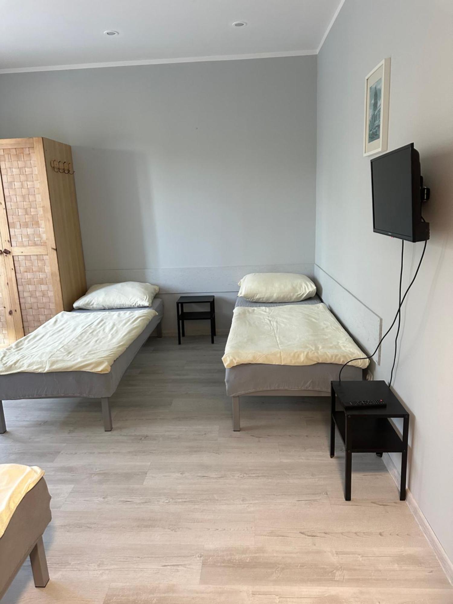 Hgs Home Noclegi Pracownicze Parking , Lazienki Гожув-Велькопольски Экстерьер фото